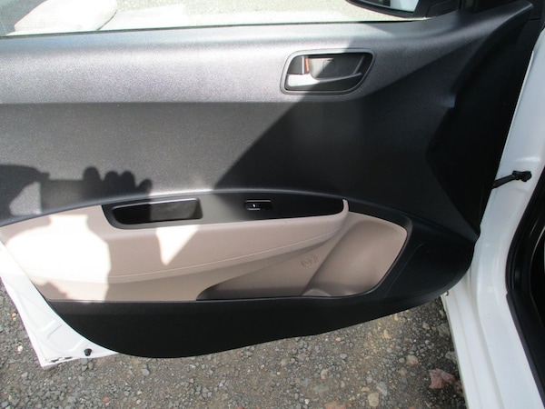 Used Hyundai i10 2015 for sale - 75620256: Photo 20