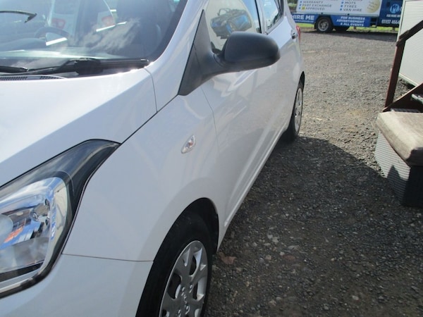 Used Hyundai i10 2015 for sale - 75620256: Photo 3