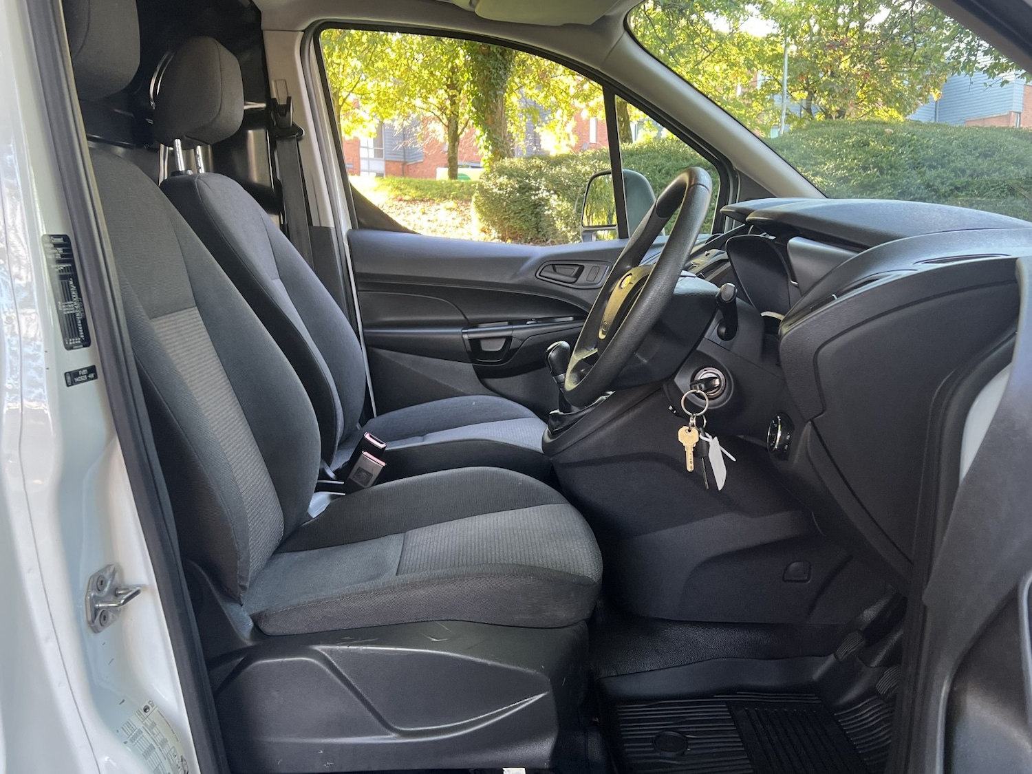 Used Ford Transit Connect 2017 for sale - 76793885: Photo 21