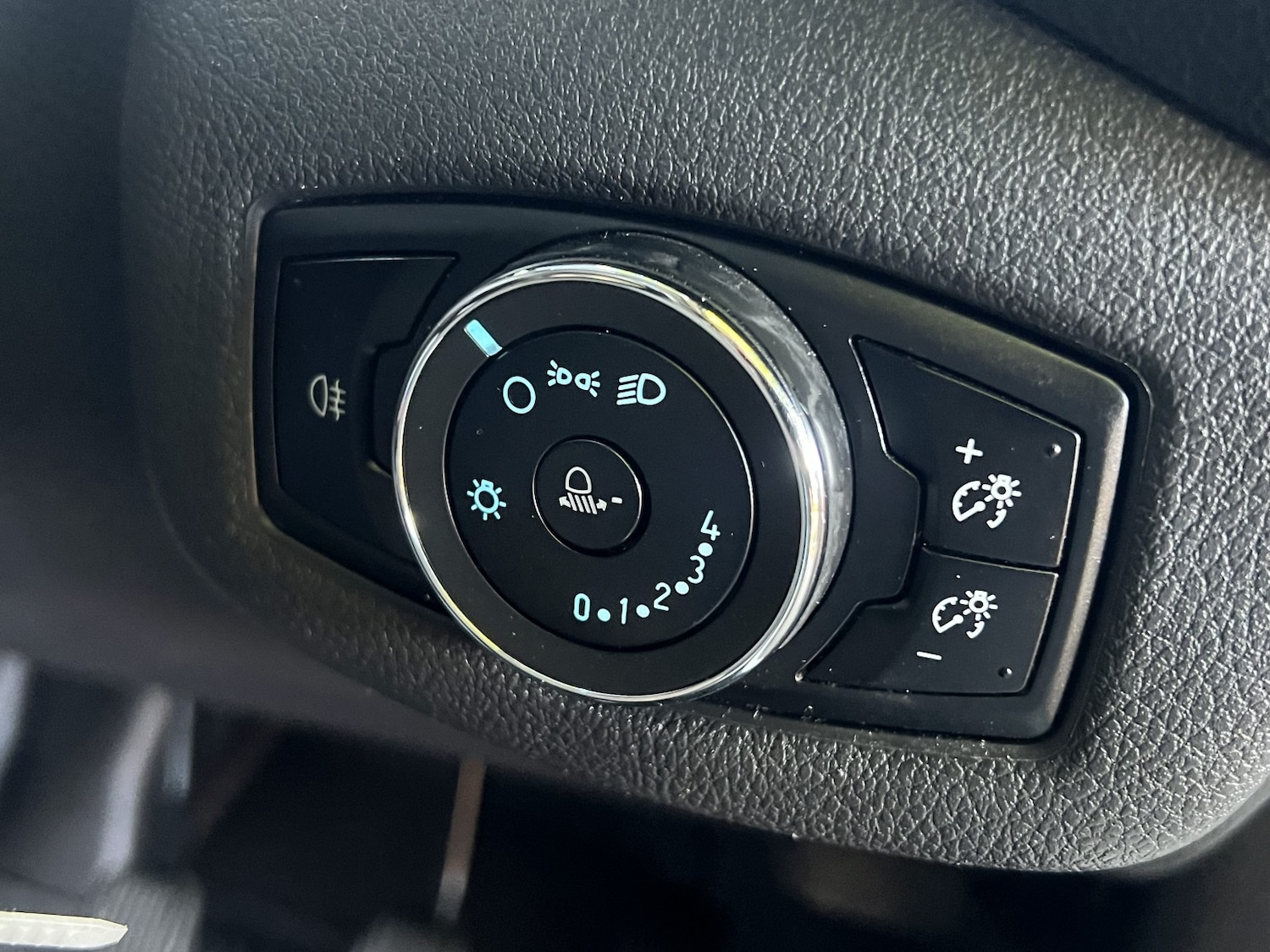 Used Ford Transit Connect 2017 for sale - 76793885: Photo 36