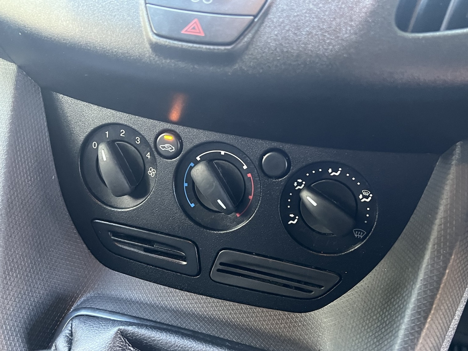 Used Ford Transit Connect 2017 for sale - 76793885: Photo 50