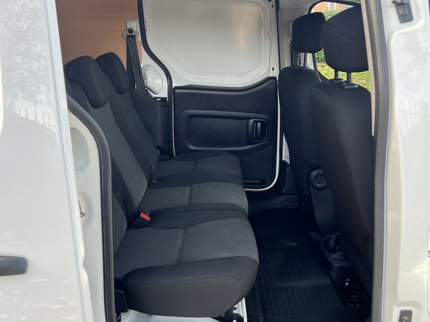 Used Peugeot Partner 2017 for sale - 76769272: Photo 27