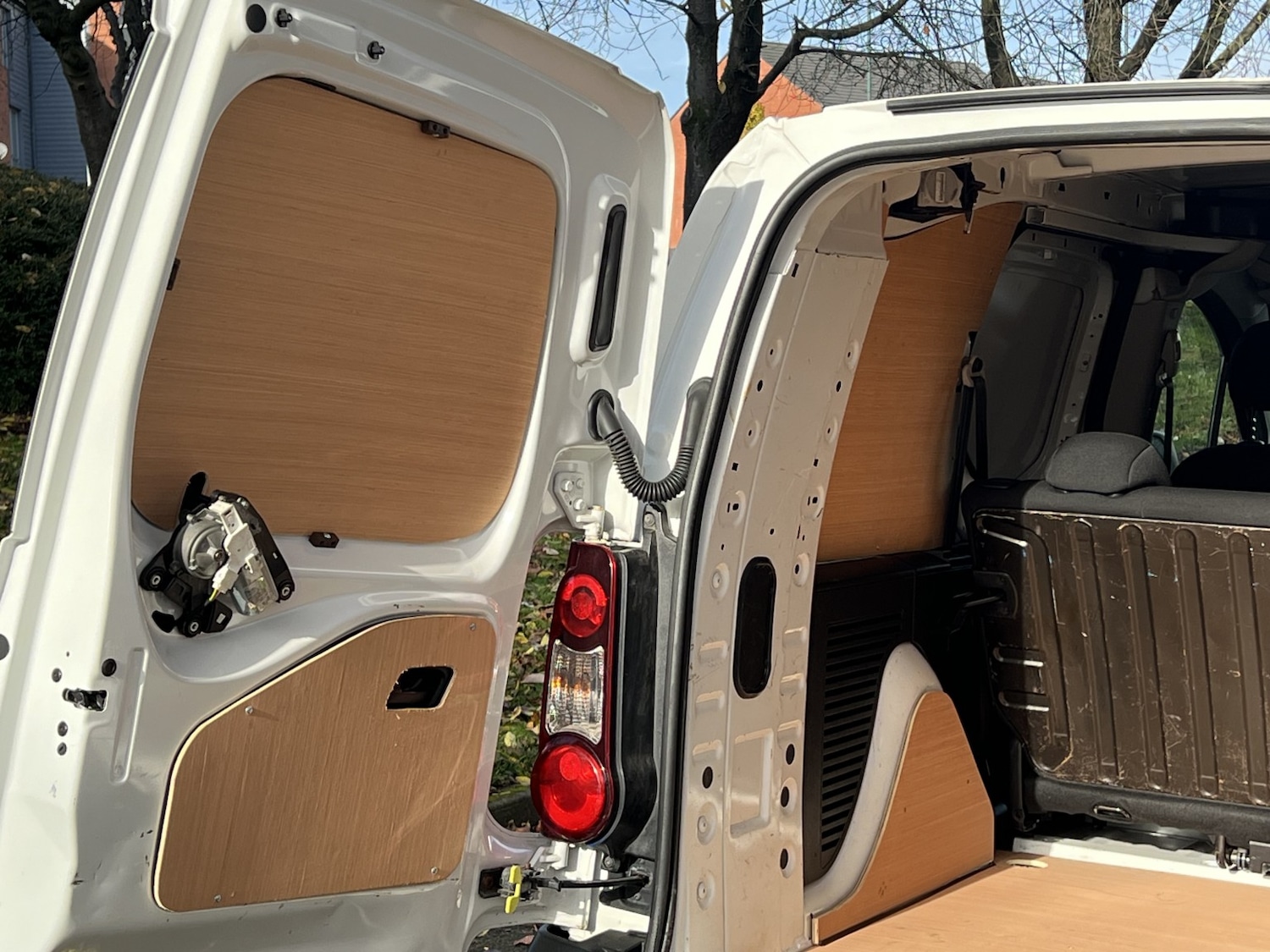 Used Peugeot Partner 2017 for sale - 76769272: Photo 29