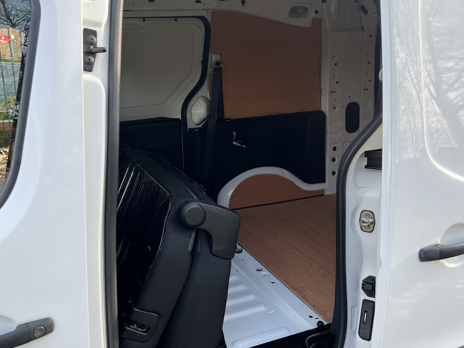 Used Peugeot Partner 2017 for sale - 76769272: Photo 35