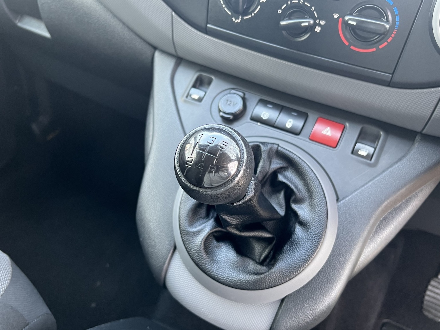 Used Peugeot Partner 2017 for sale - 76769272: Photo 48