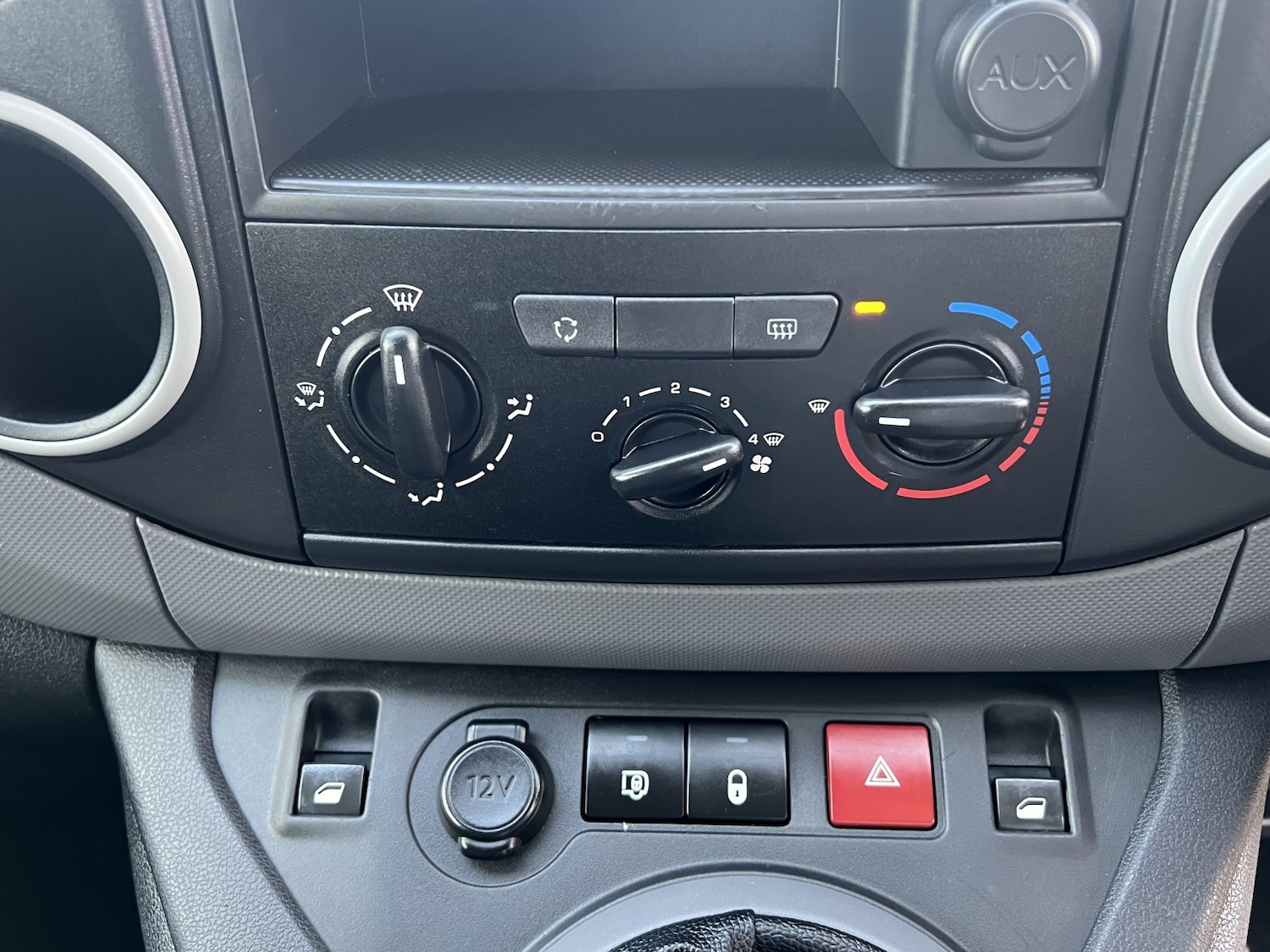 Used Peugeot Partner 2017 for sale - 76769272: Photo 51