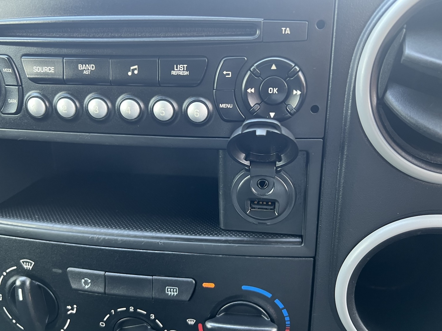 Used Peugeot Partner 2017 for sale - 76769272: Photo 53