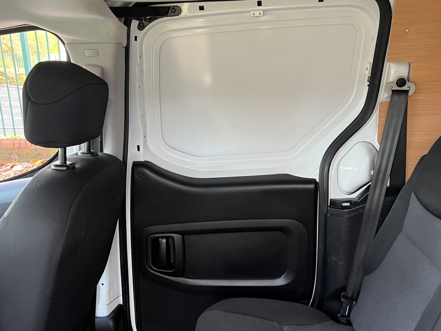 Used Peugeot Partner 2017 for sale - 76769272: Photo 54