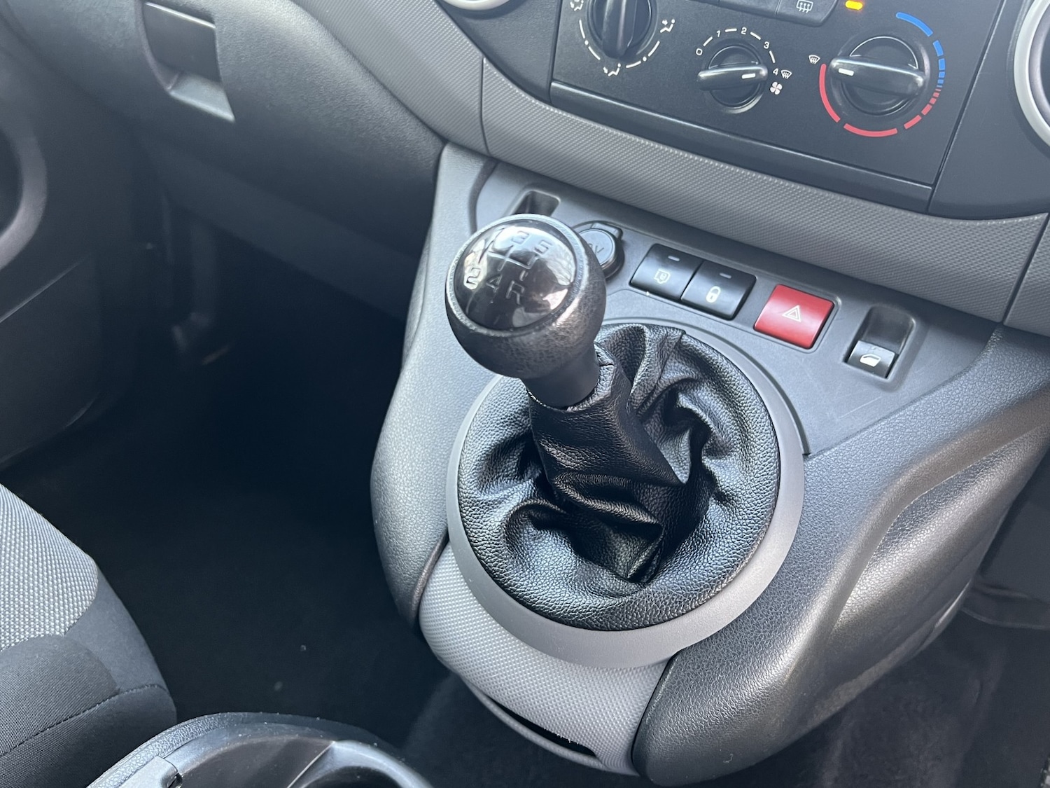 Used Peugeot Partner 2017 for sale - 76769272: Photo 55