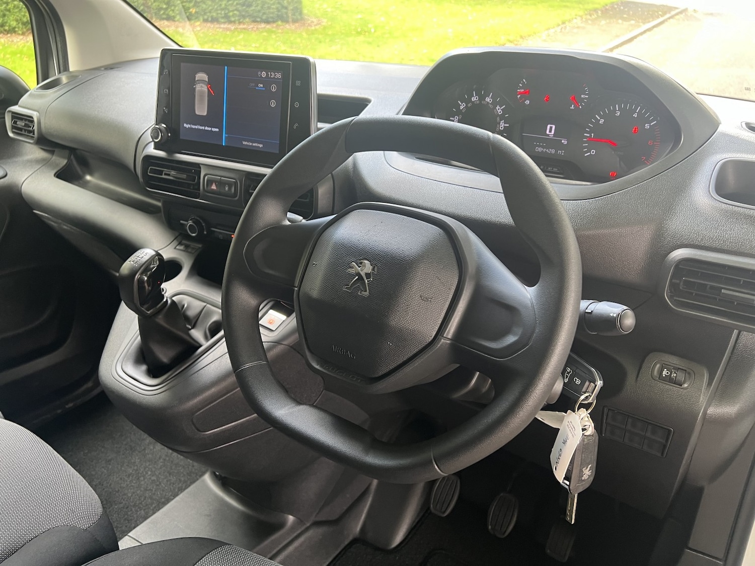 Used Peugeot Partner 2019 for sale - 76793879: Photo 17