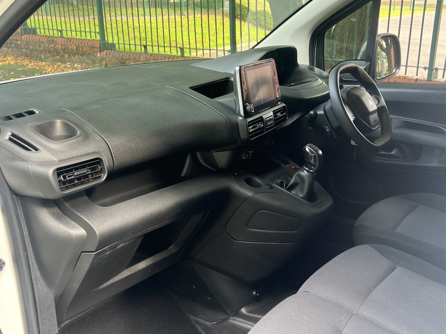 Used Peugeot Partner 2019 for sale - 76793879: Photo 33