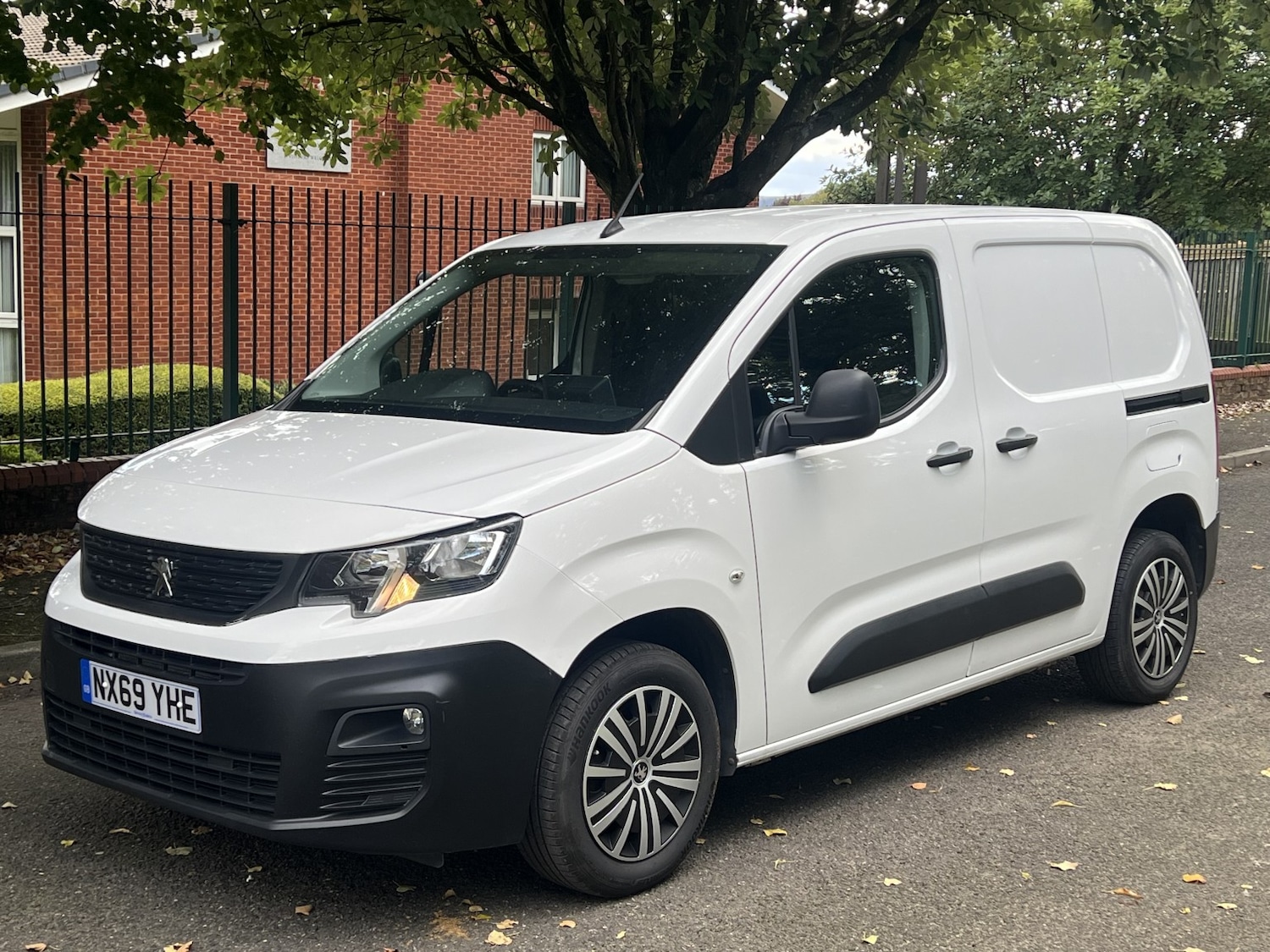Used Peugeot Partner 2019 for sale - 76793879: Photo 4