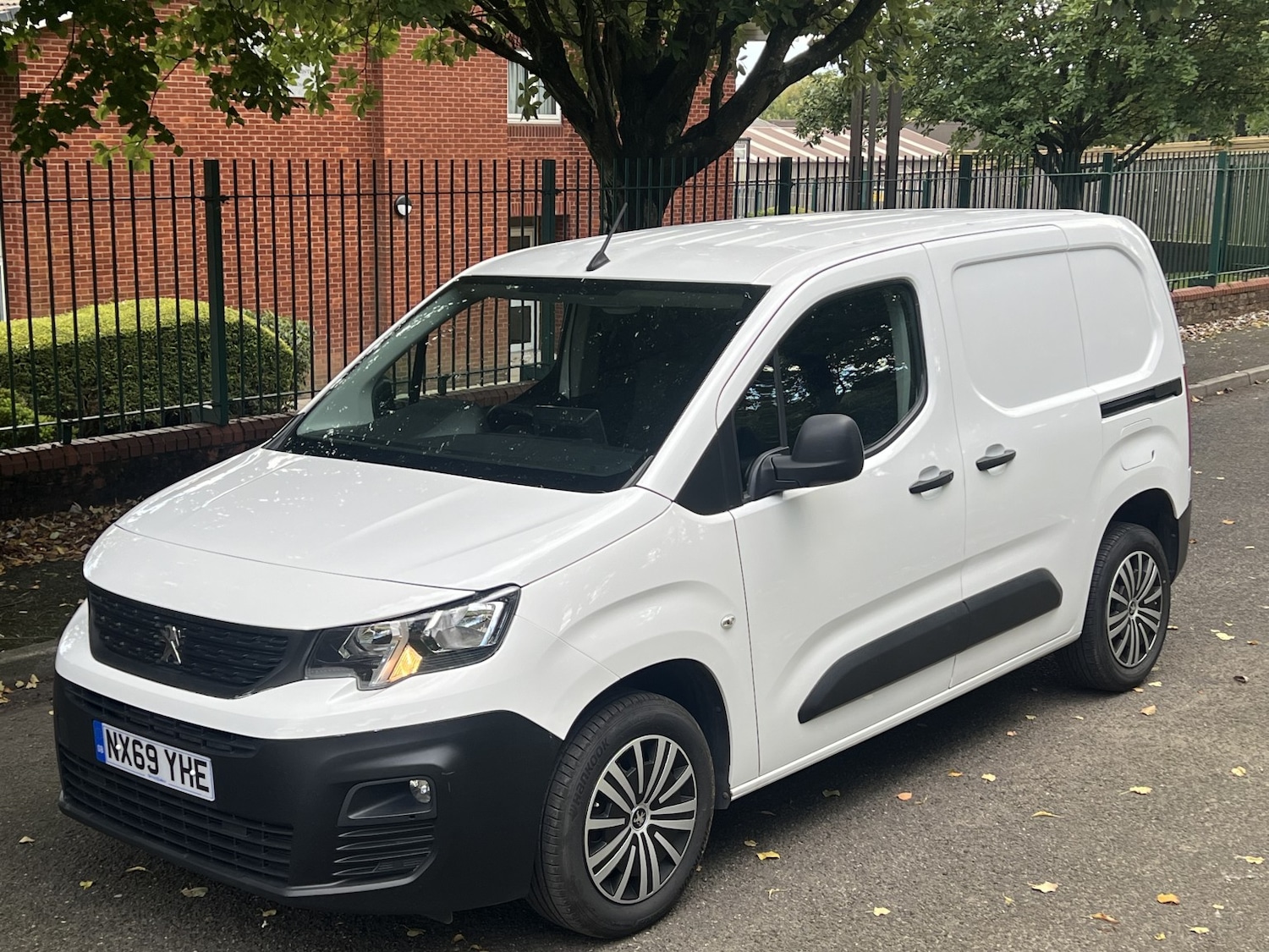 Used Peugeot Partner 2019 for sale - 76793879: Photo 5