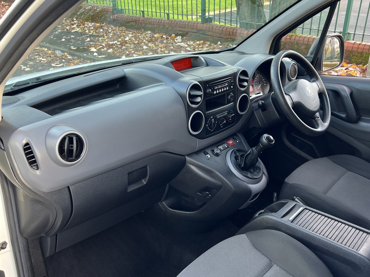 Used Peugeot Partner 2017 for sale - 76618682: Photo 16