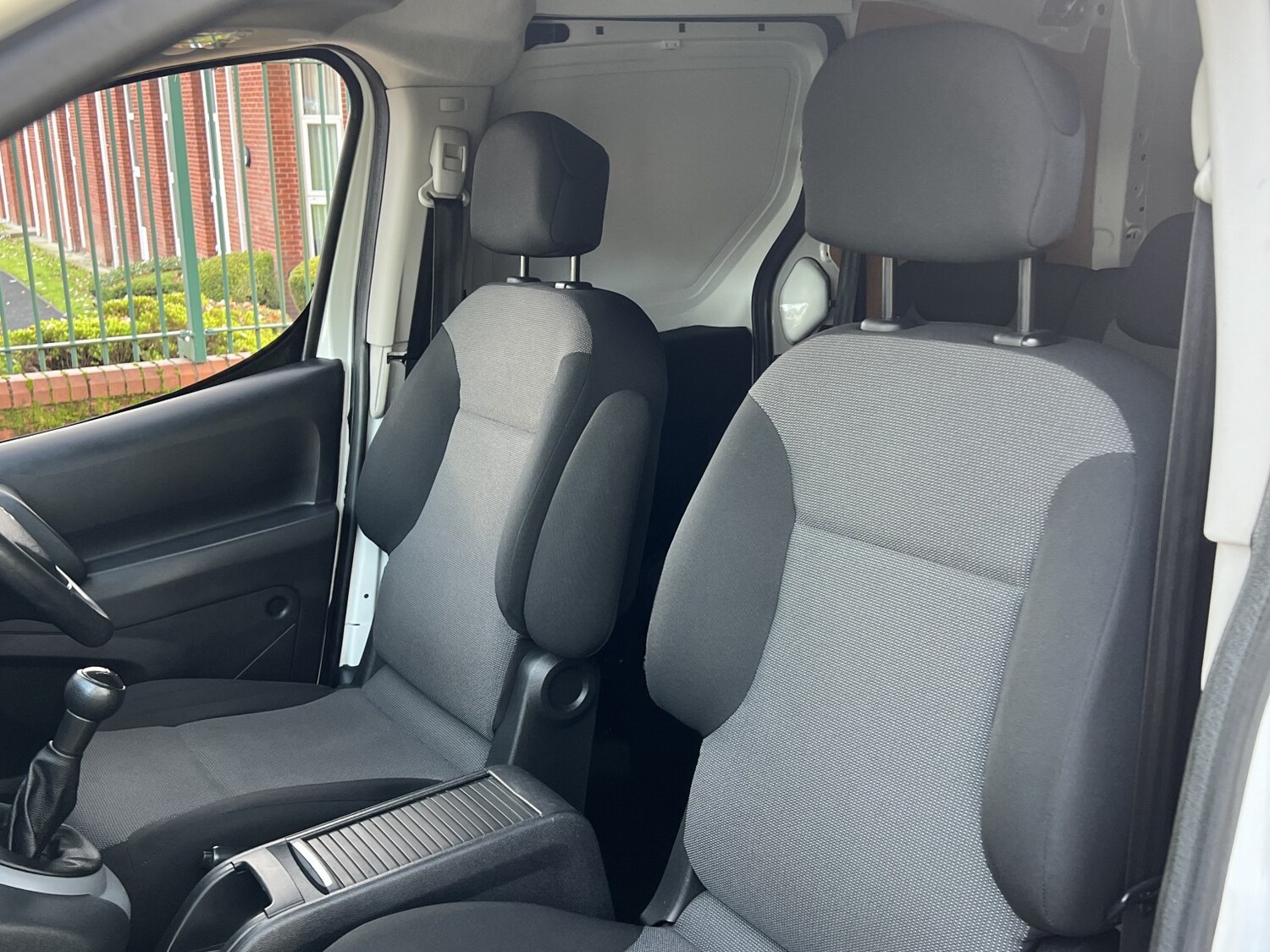 Used Peugeot Partner 2017 for sale - 76618682: Photo 21