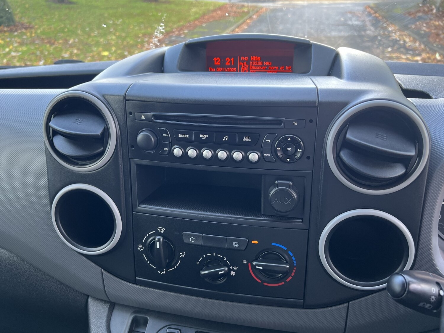 Used Peugeot Partner 2017 for sale - 76618682: Photo 44