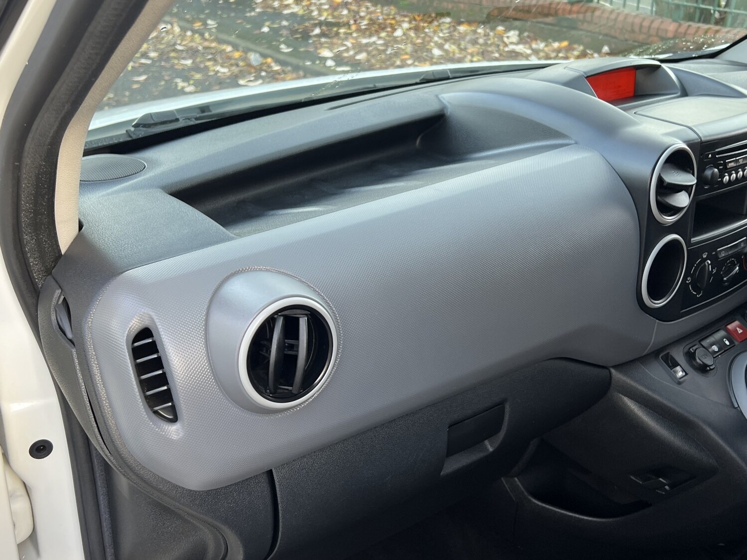 Used Peugeot Partner 2017 for sale - 76618682: Photo 49