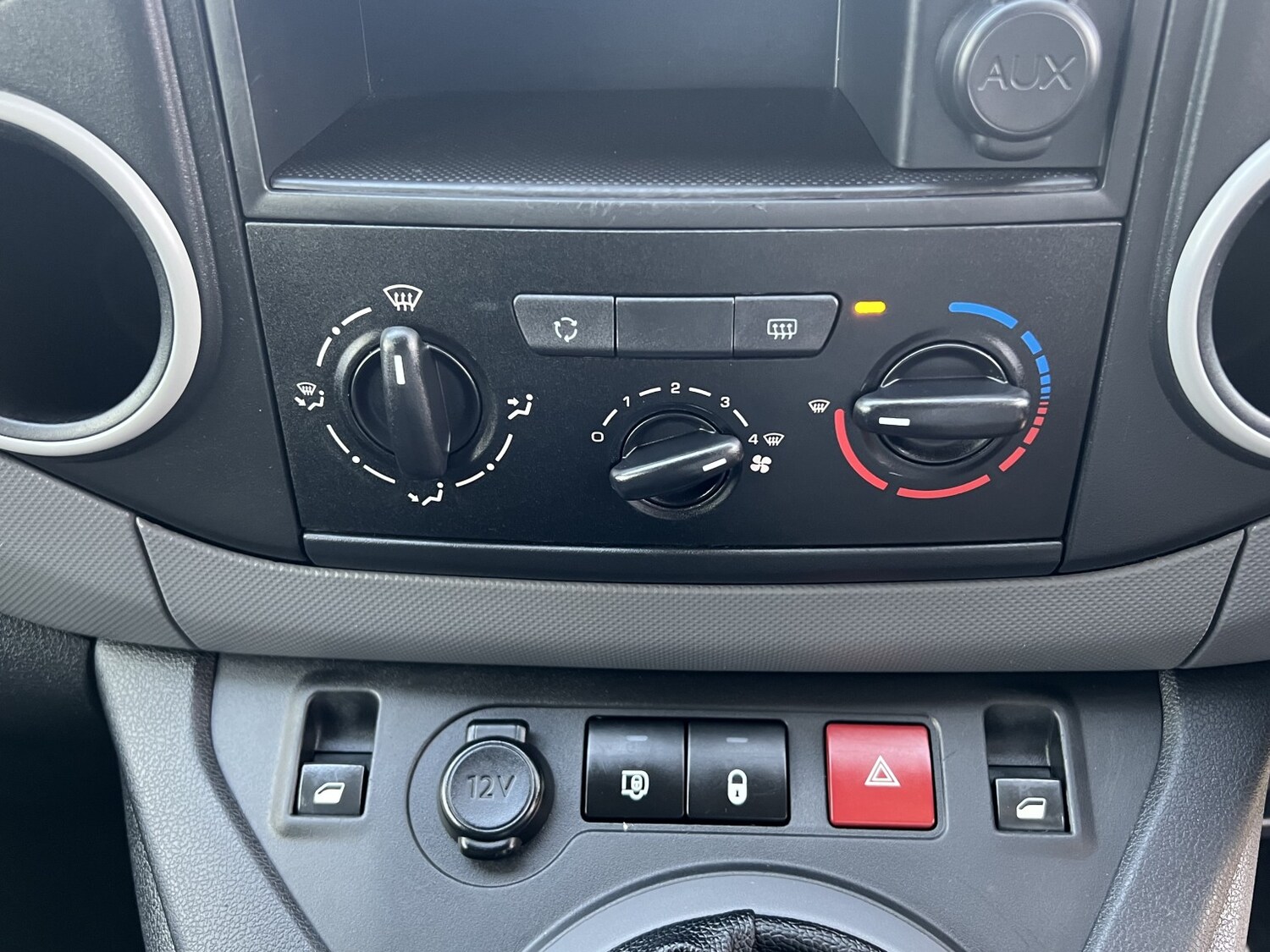 Used Peugeot Partner 2017 for sale - 76618682: Photo 51