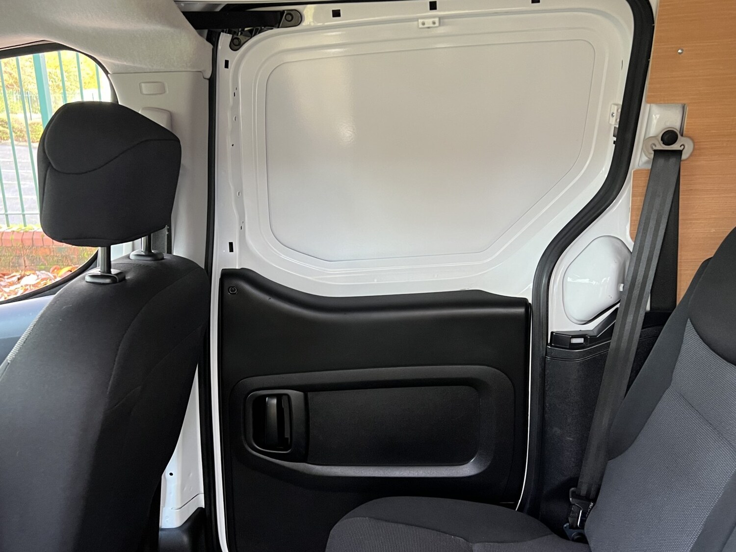 Used Peugeot Partner 2017 for sale - 76618682: Photo 54