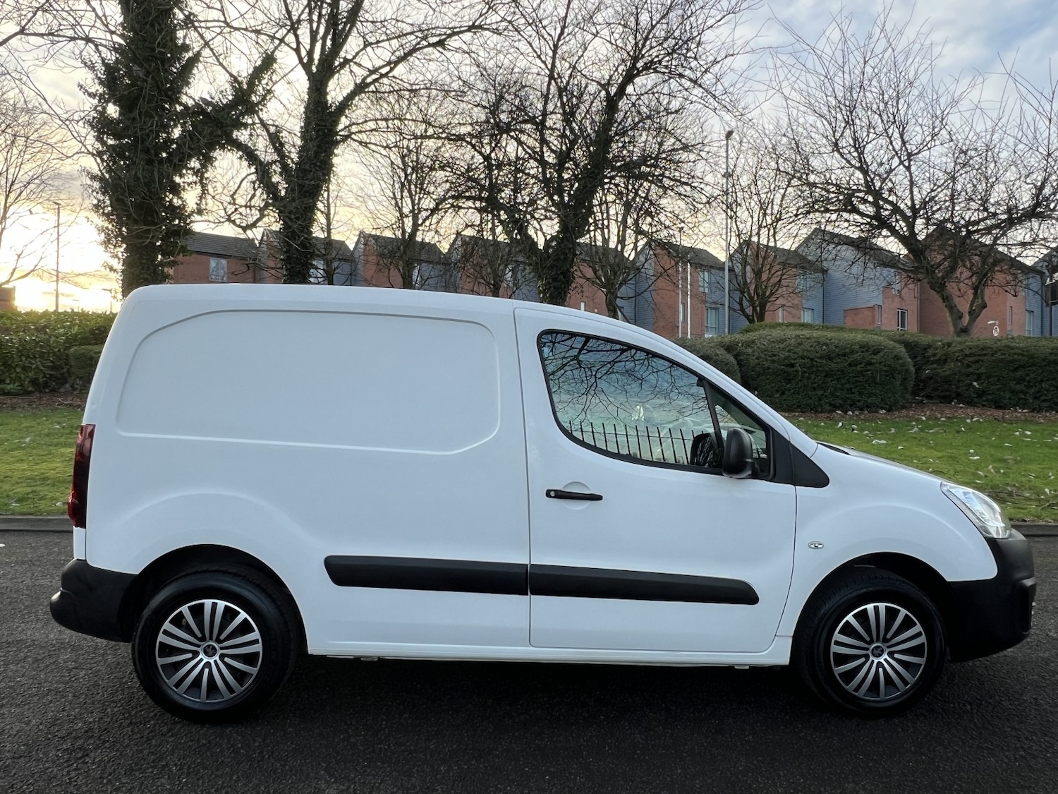 Used Peugeot Partner 2017 for sale - 77264516: Photo 11