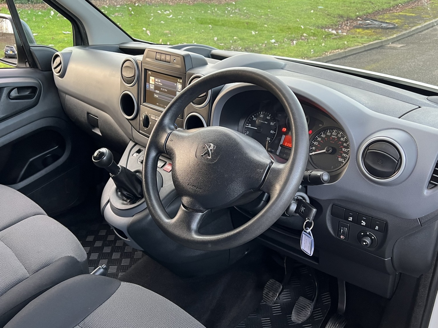 Used Peugeot Partner 2017 for sale - 77264516: Photo 12