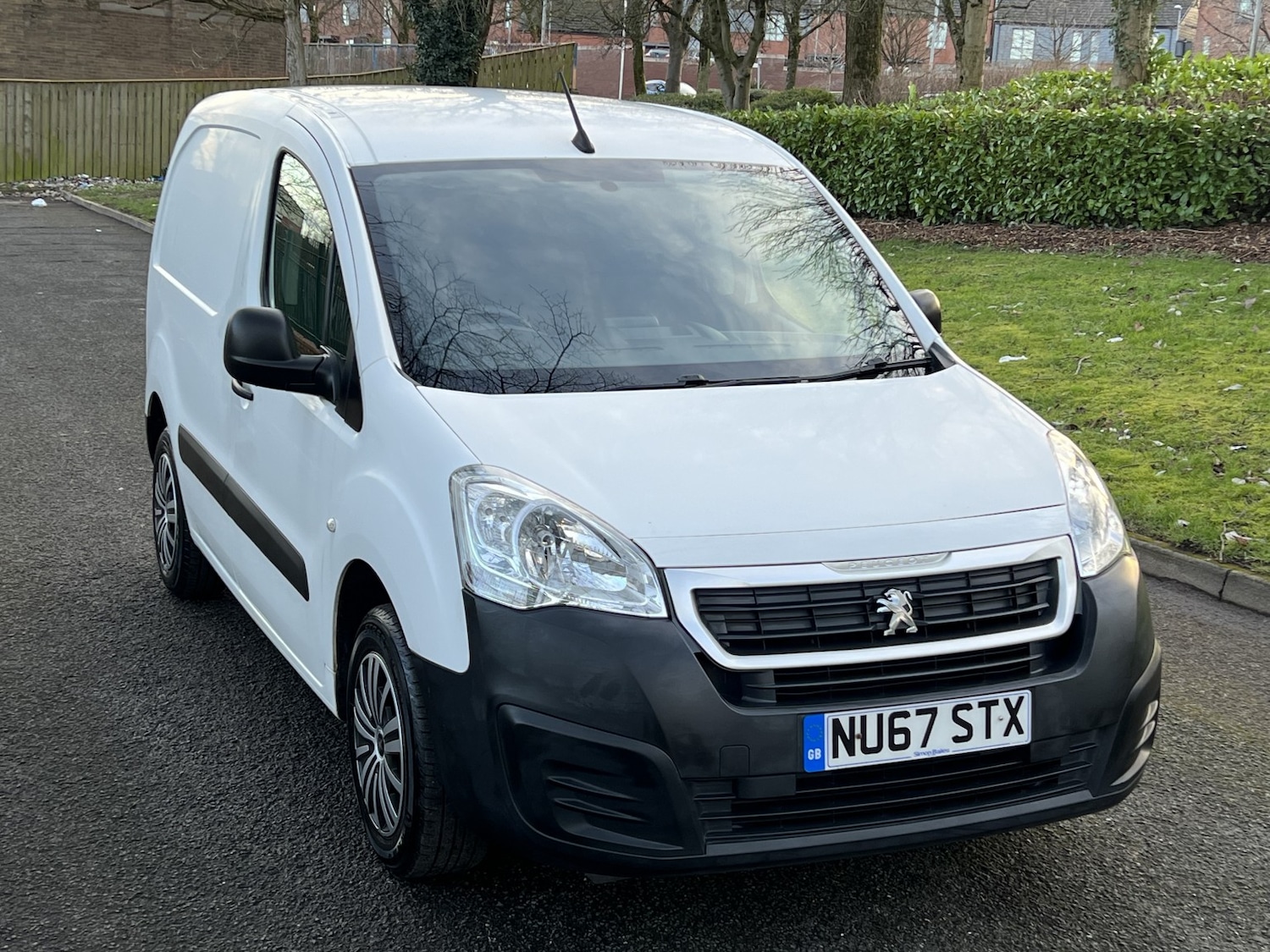 Used Peugeot Partner 2017 for sale - 77264516: Photo 2