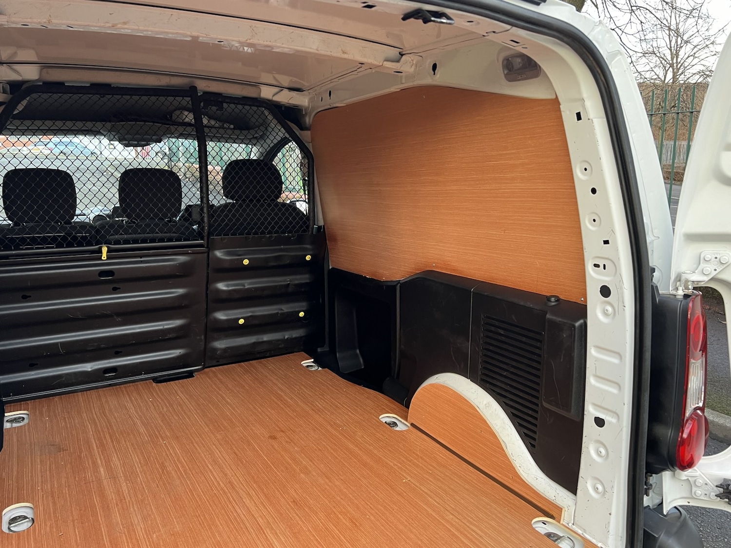 Used Peugeot Partner 2017 for sale - 77264516: Photo 20