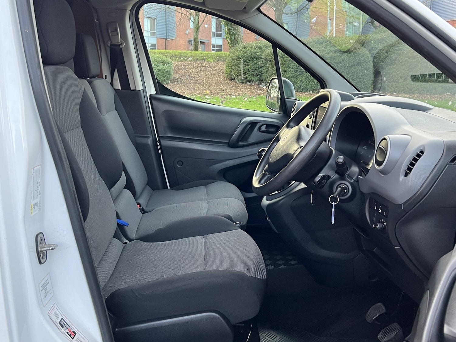 Used Peugeot Partner 2017 for sale - 77264516: Photo 23