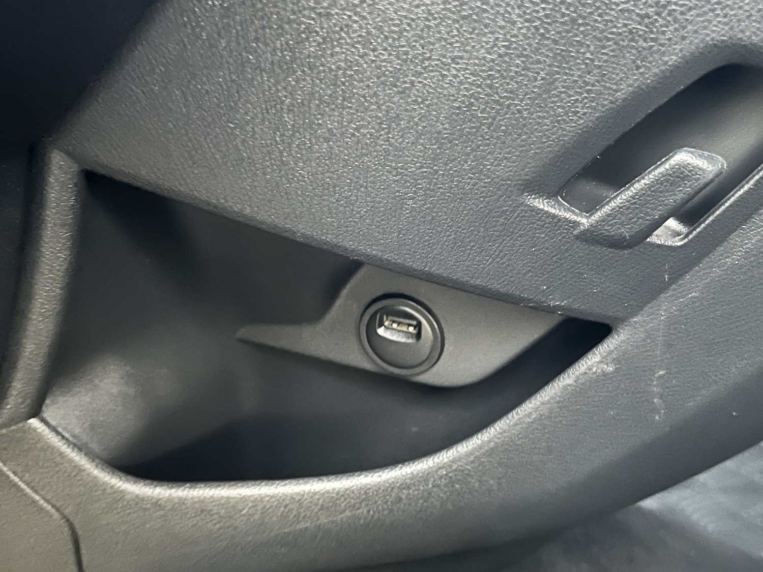 Used Peugeot Partner 2017 for sale - 77264516: Photo 32