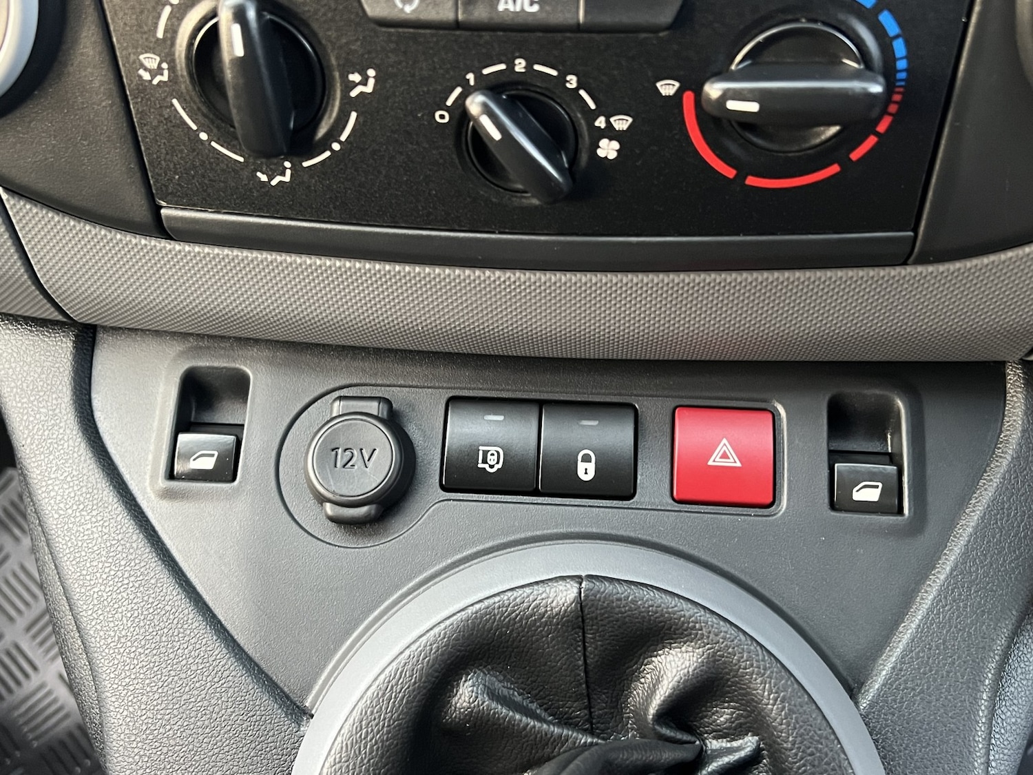 Used Peugeot Partner 2017 for sale - 77264516: Photo 41