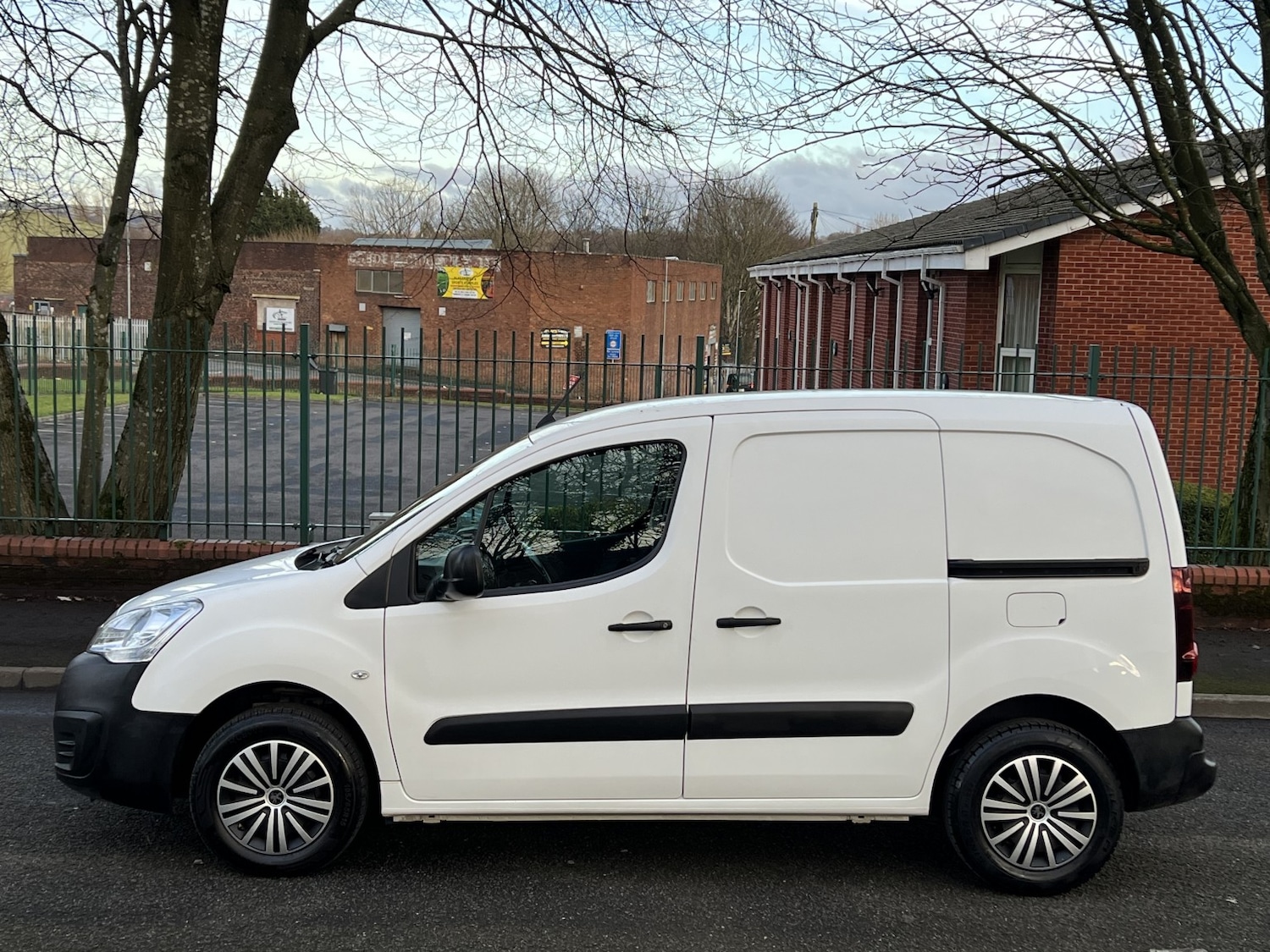 Used Peugeot Partner 2017 for sale - 77264516: Photo 7