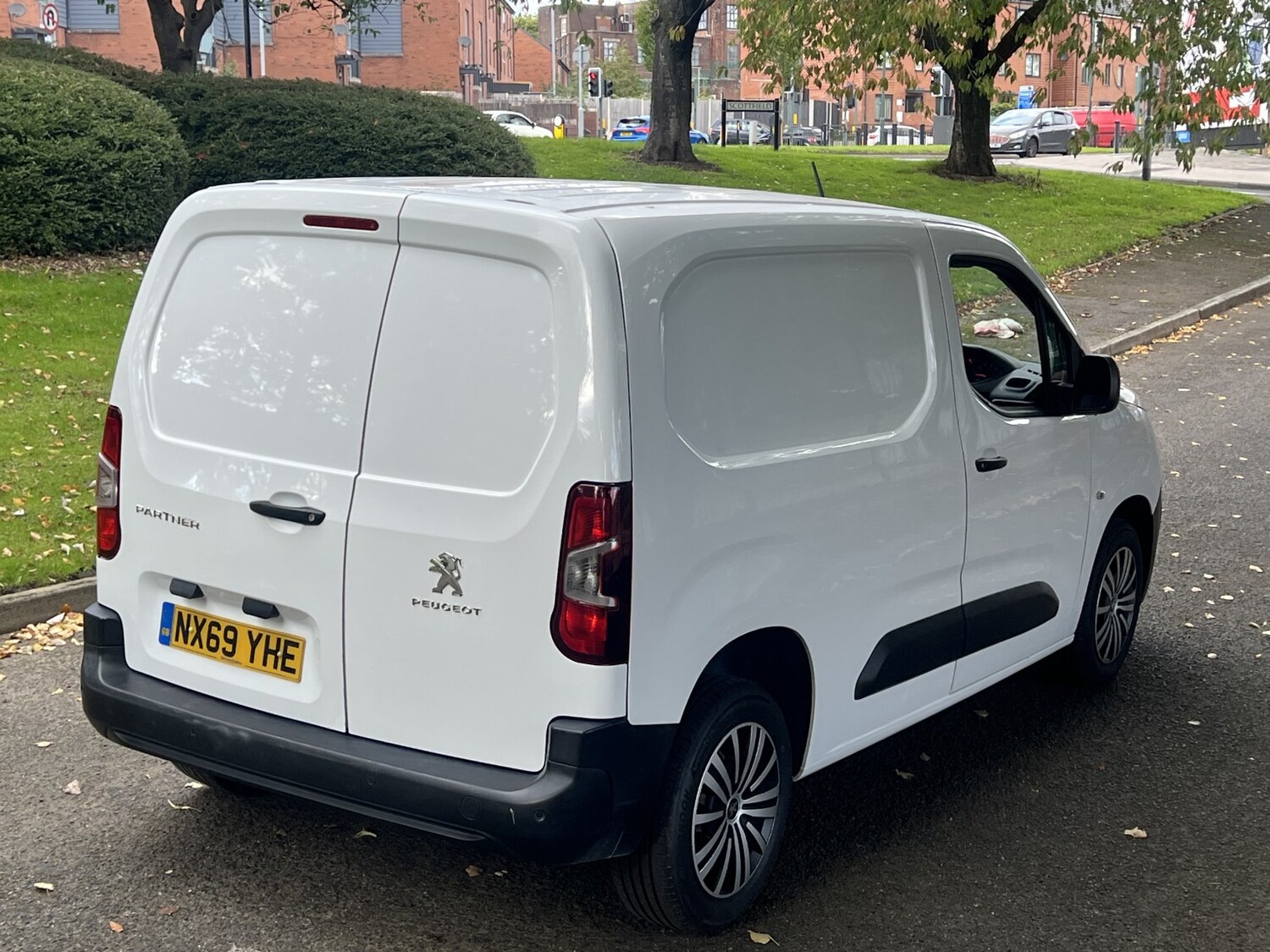 Used Peugeot Partner 2019 for sale - 76618768: Photo 10