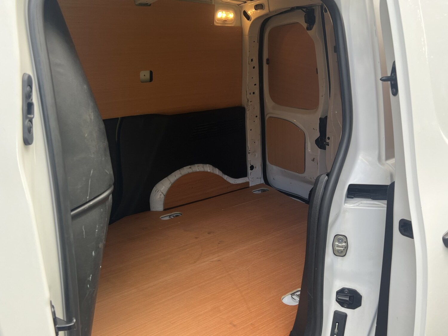 Used Peugeot Partner 2019 for sale - 76618768: Photo 15