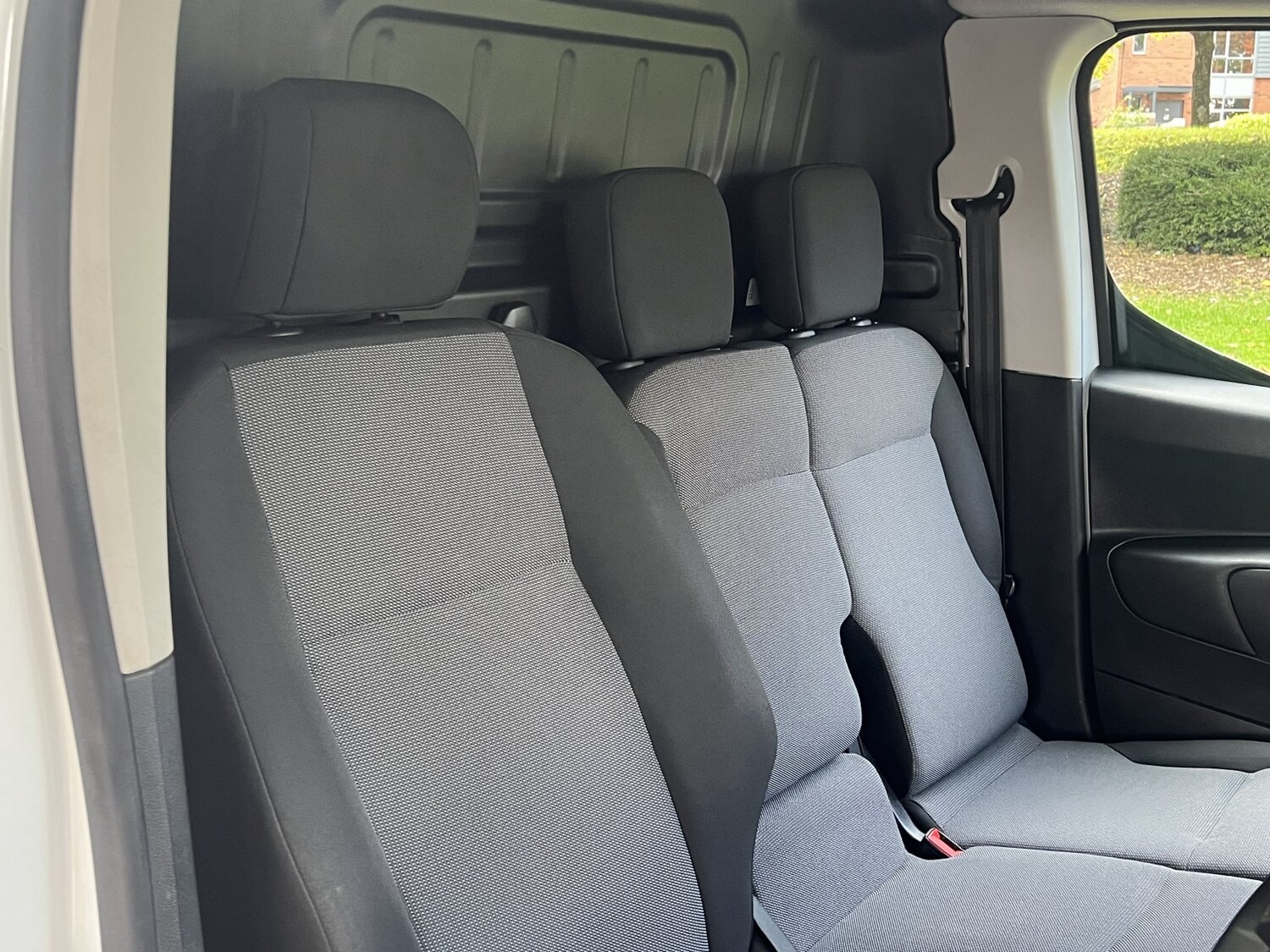 Used Peugeot Partner 2019 for sale - 76618768: Photo 32