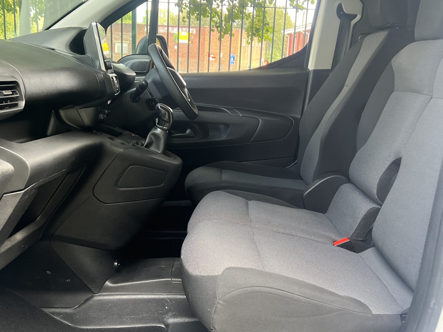 Used Peugeot Partner 2019 for sale - 76618768: Photo 34