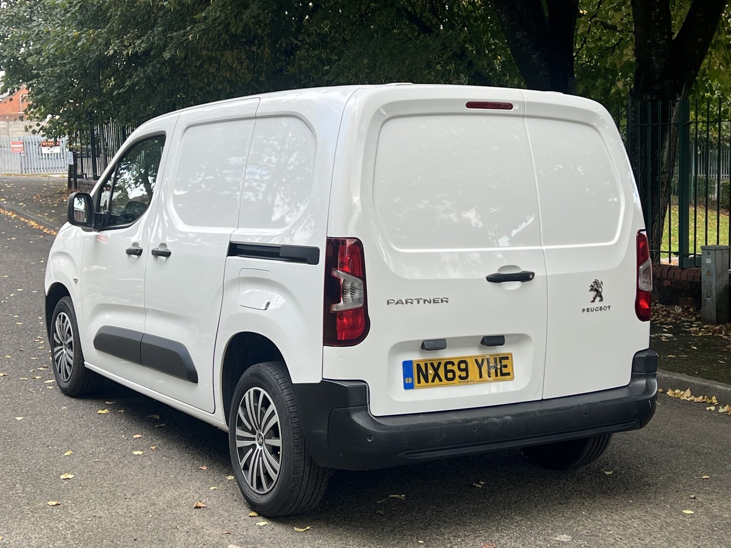 Used Peugeot Partner 2019 for sale - 76618768: Photo 7