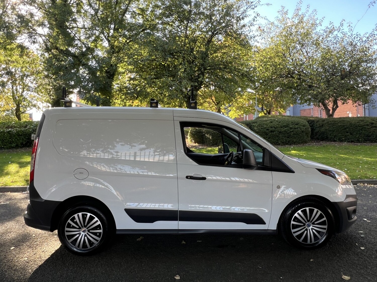 Used Ford Transit Connect 2017 for sale - 76618694: Photo 12