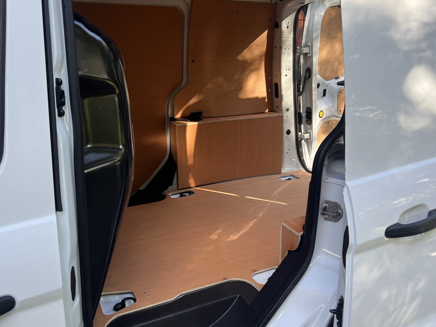 Used Ford Transit Connect 2017 for sale - 76618694: Photo 19