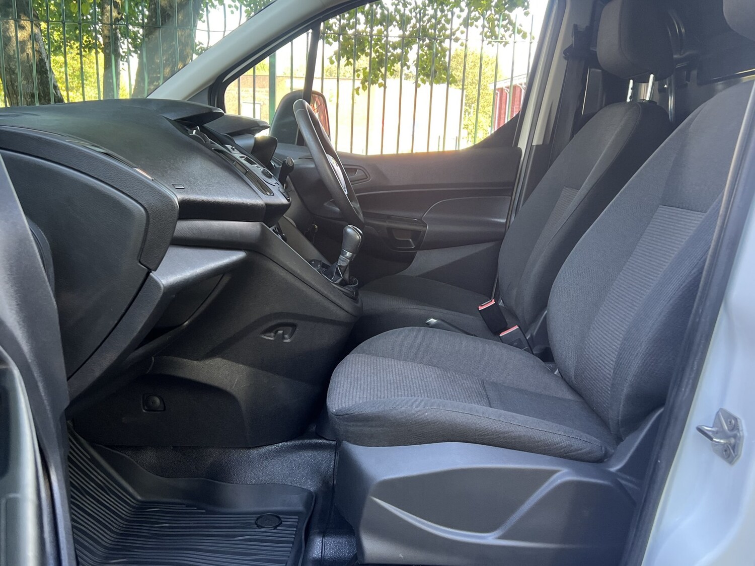 Used Ford Transit Connect 2017 for sale - 76618694: Photo 25