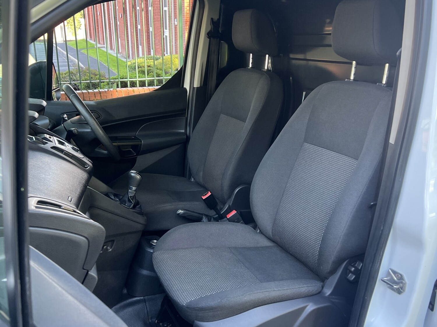 Used Ford Transit Connect 2017 for sale - 76618694: Photo 26