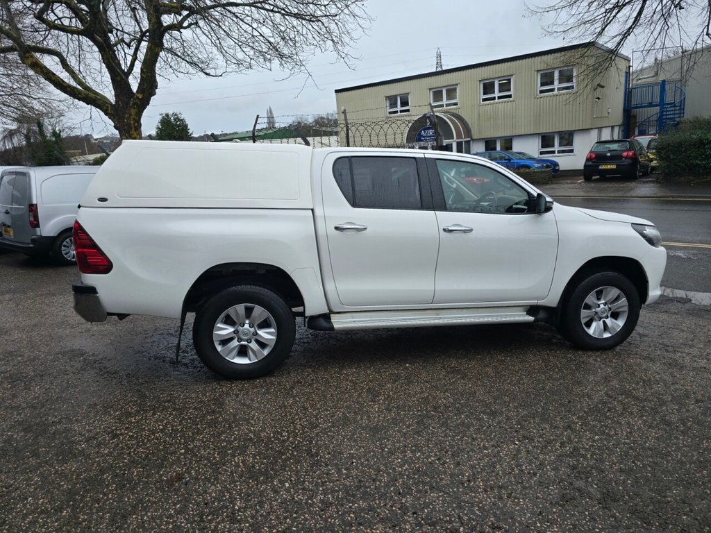 Used Toyota Hilux 2018 for sale - 77506989: Photo 11