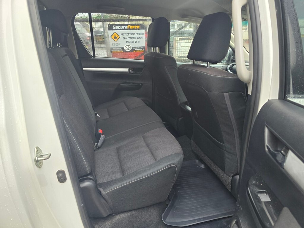 Used Toyota Hilux 2018 for sale - 77506989: Photo 14