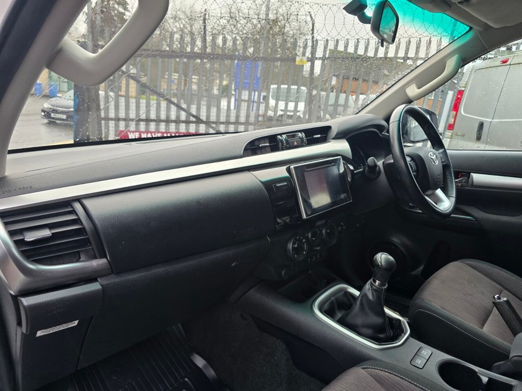 Used Toyota Hilux 2018 for sale - 77506989: Photo 16