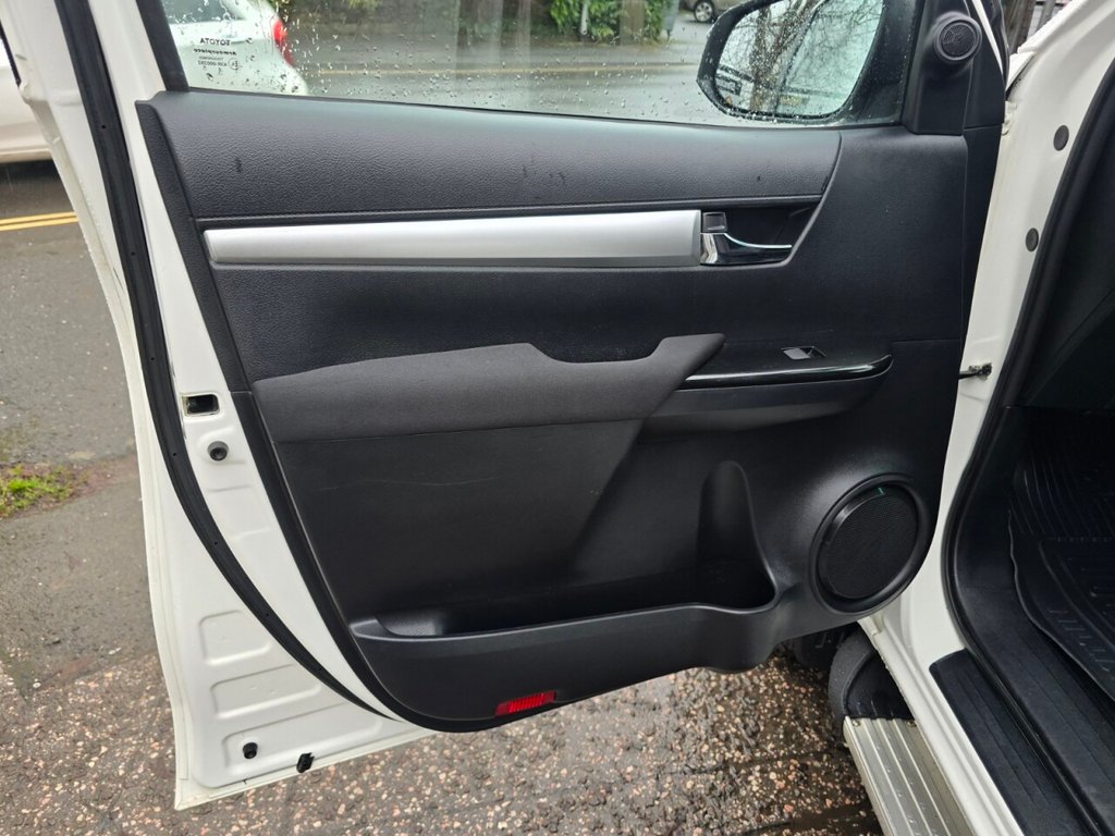 Used Toyota Hilux 2018 for sale - 77506989: Photo 18