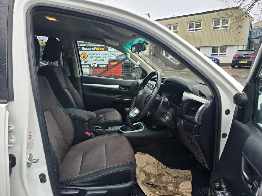 Used Toyota Hilux 2018 for sale - 77506989: Photo 2