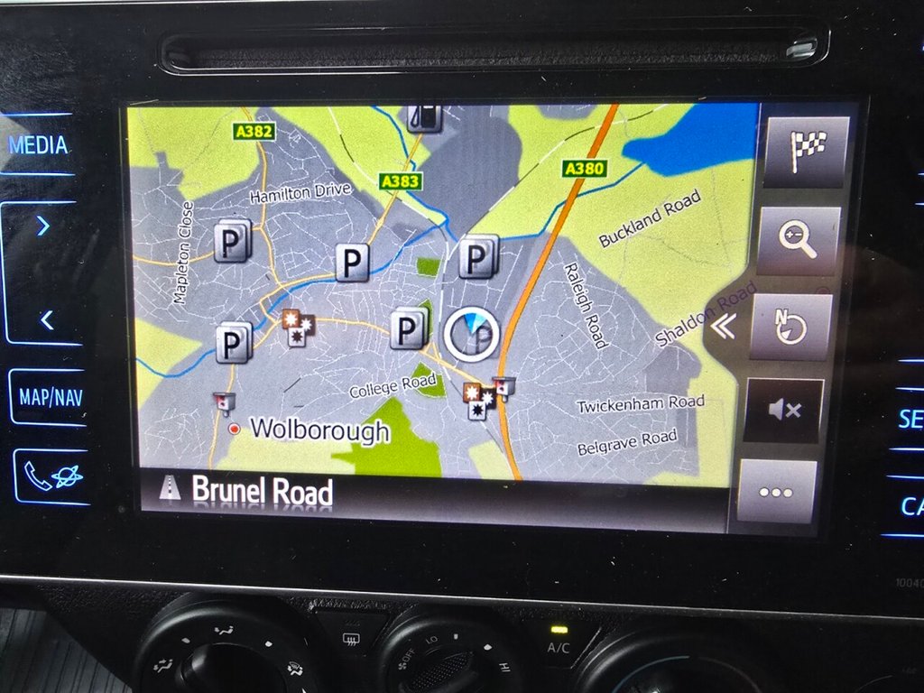 Used Toyota Hilux 2018 for sale - 77506989: Photo 24