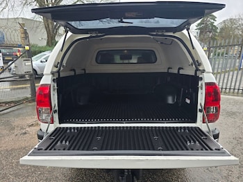 Used Toyota Hilux 2018 for sale - 77506989: Photo