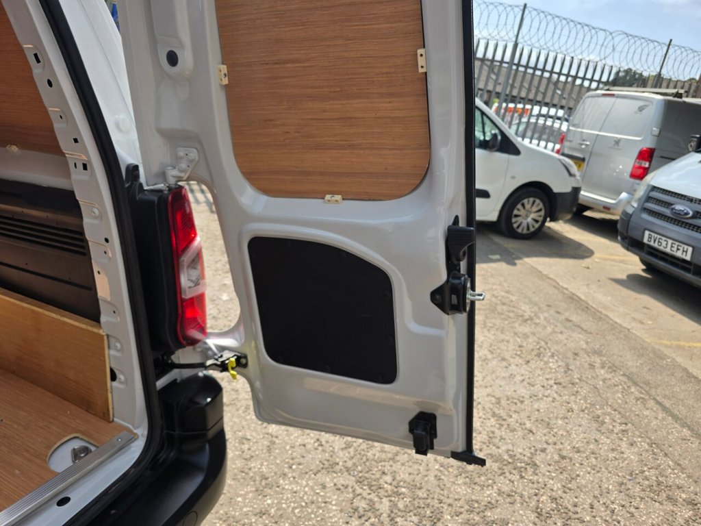 Used Peugeot Partner 2023 for sale - 77037762: Photo 17