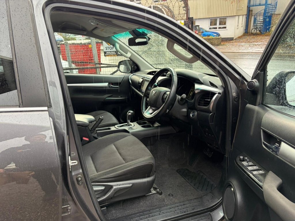 Used Toyota Hilux 2019 for sale - 77037721: Photo 5