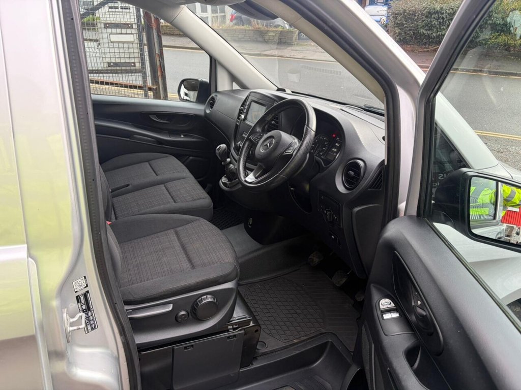 Used Mercedes-Benz Vito 2020 for sale - 77820730: Photo 2